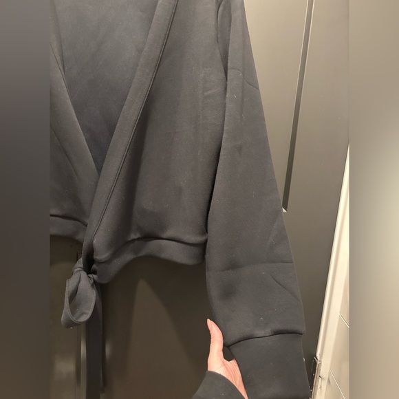 Spanx Air Essentials AirEssentials Ballet Wrap Sweater Top Black Medium NEW - Picture 9 of 12